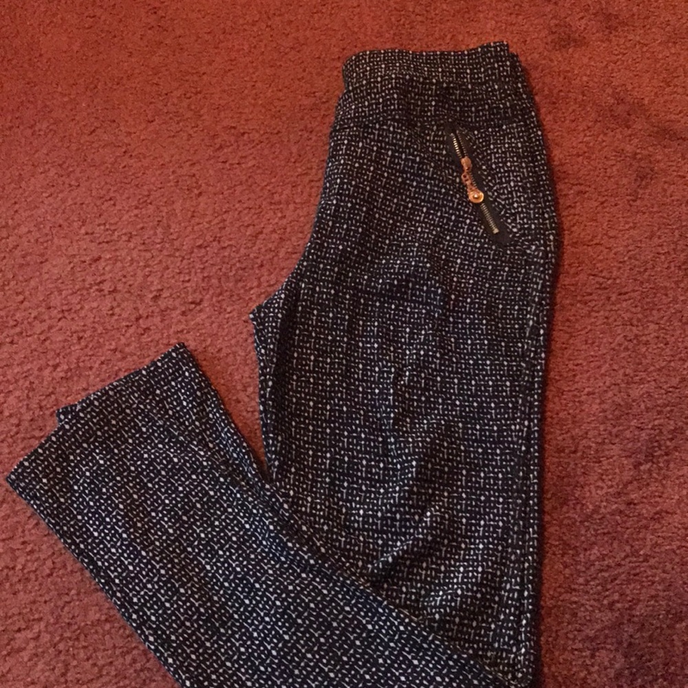 OS leggings with pockets never worn